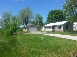73 Highway D, Hawk point, MO 63349