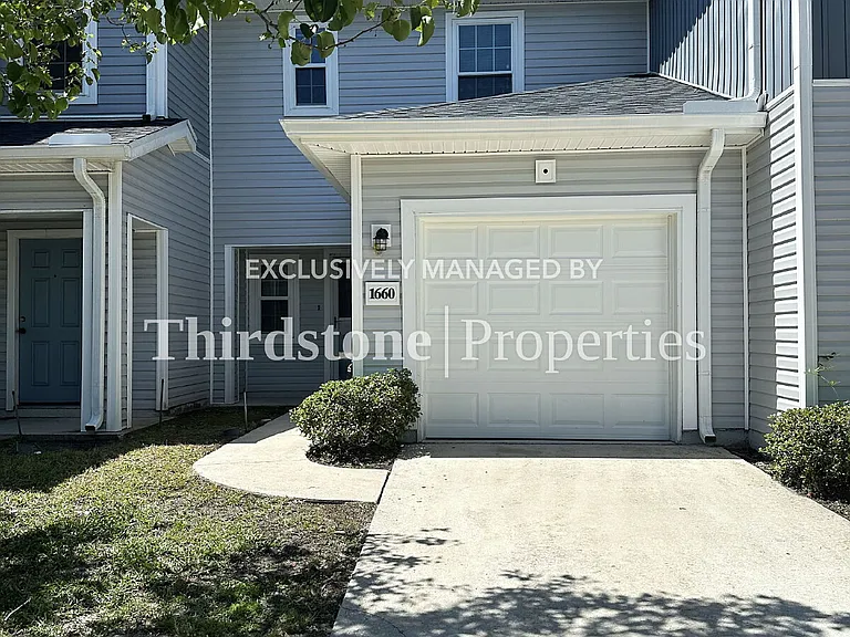 1660 Biscayne Bay Cir — Photo 25