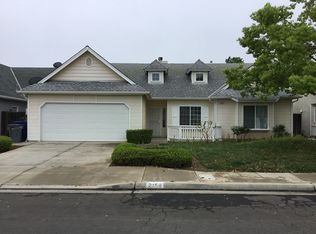 2157 E Oak Haven Dr, Fresno, CA 93730
