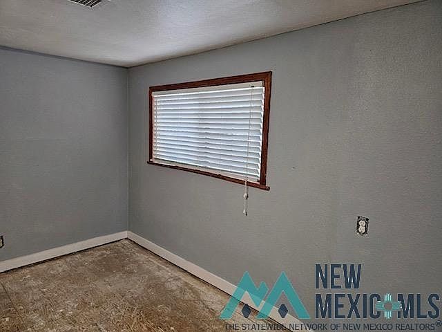 2nd image of 208 Elmdale St