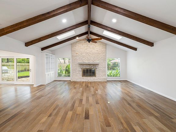 4th image of 11902 Brookwood Cir