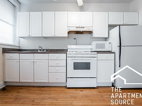2nd image of 1948 W Winnemac Ave #3