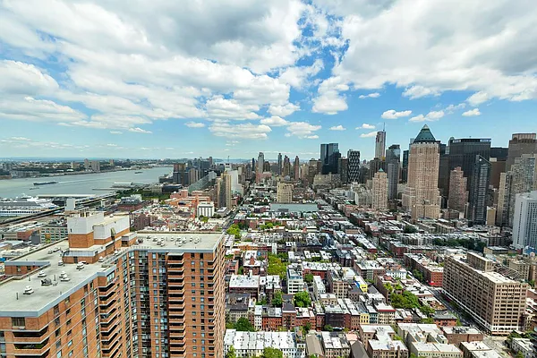 Rented by Cooper & Cooper Real Estate | media 23