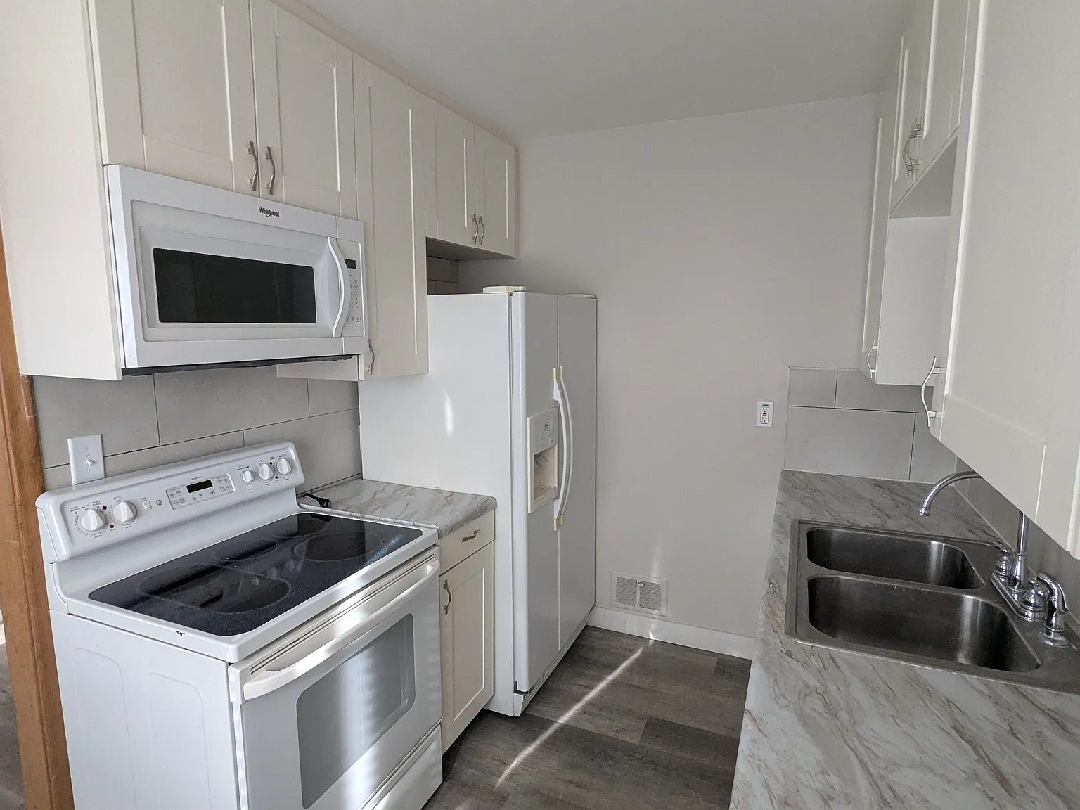 2 bed, $1,275 — Photo 3