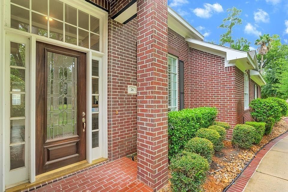 1st image of 26 N Champion Villa Dr