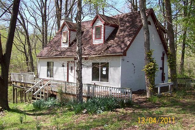 2nd image of 710 Settlers Point Rd