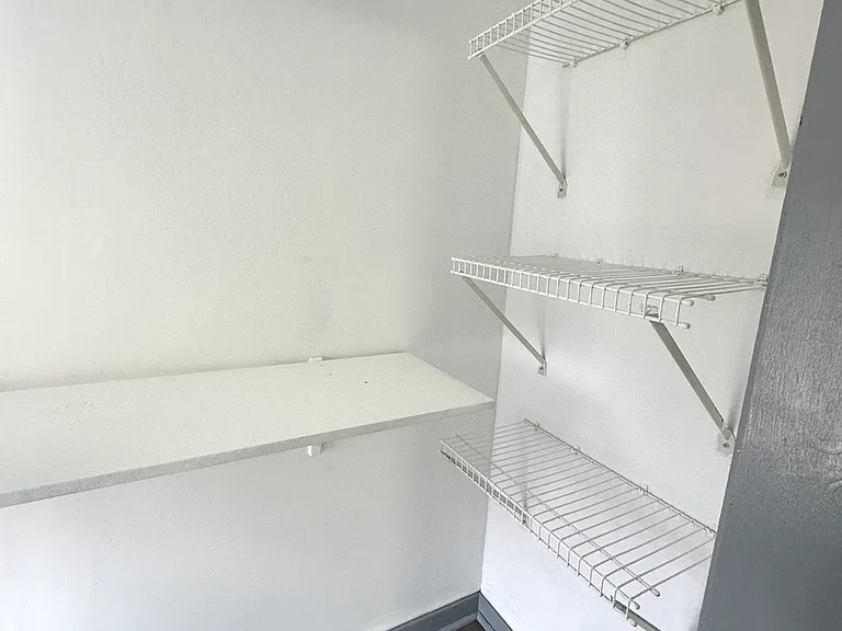 408 S Gardiner Ave #2 — Photo 13