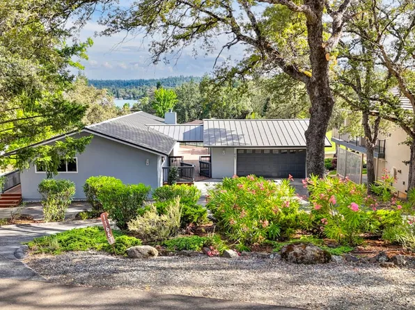 11667 Torrey Pines Dr, Auburn, CA 95602