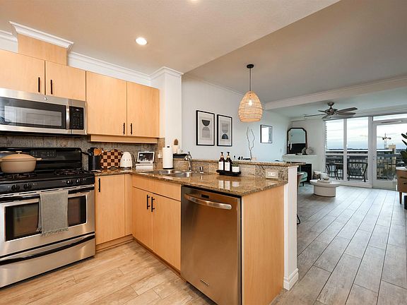 5th image of 1580 Union St Unit 504