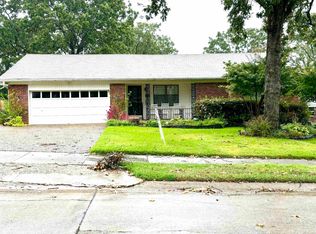 4001 Fox Hill Rd, N Little Rock, AR 72116