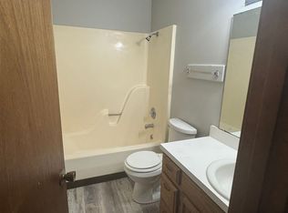 826 S Scenic Ave APT B, Springfield, MO 65802