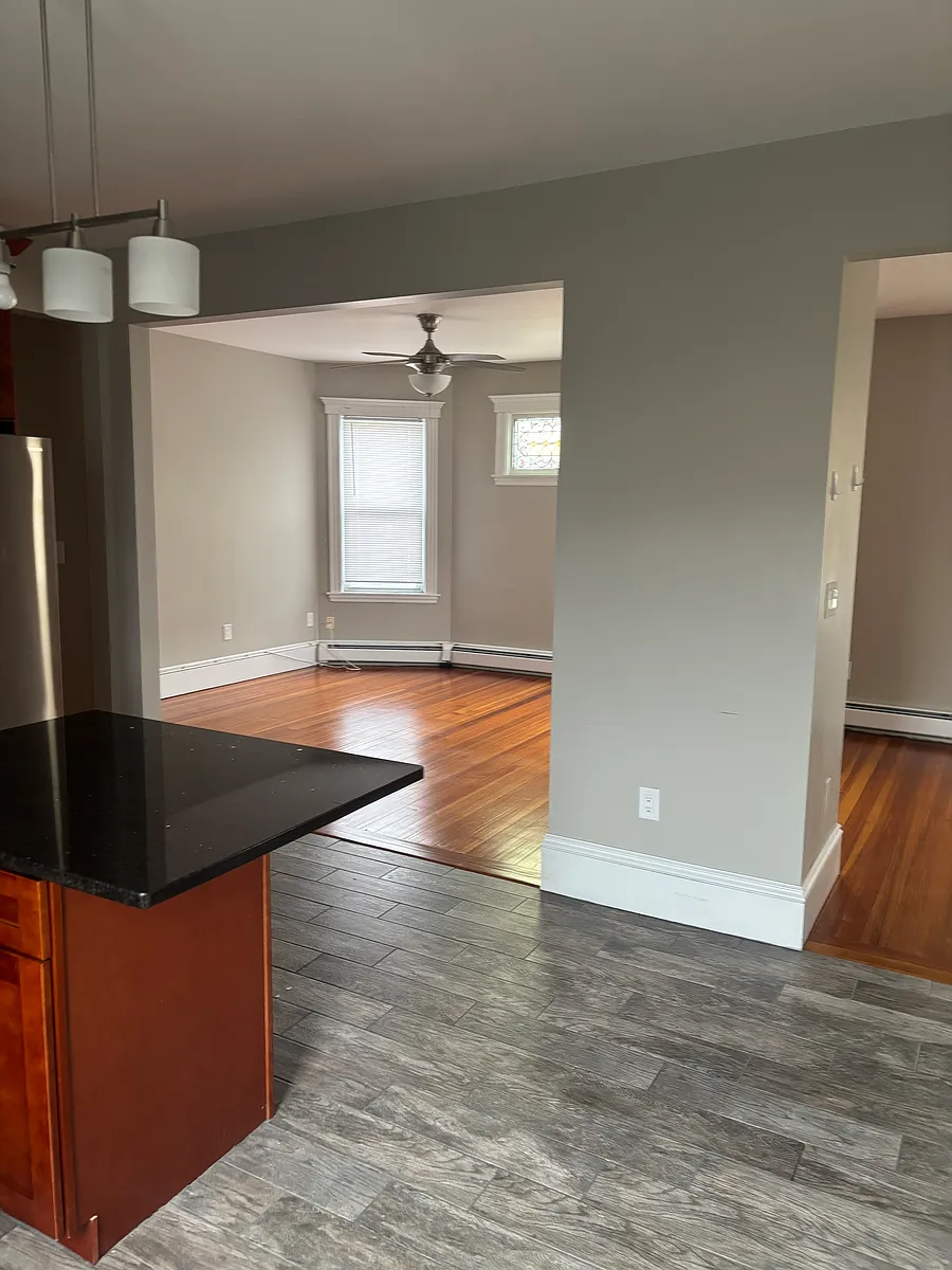 Building Photo - 107 Bowdoin St #3