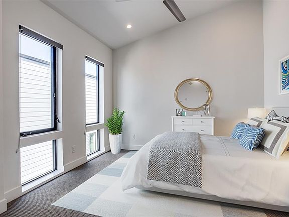 4th image of 2217 Moser Ave #203