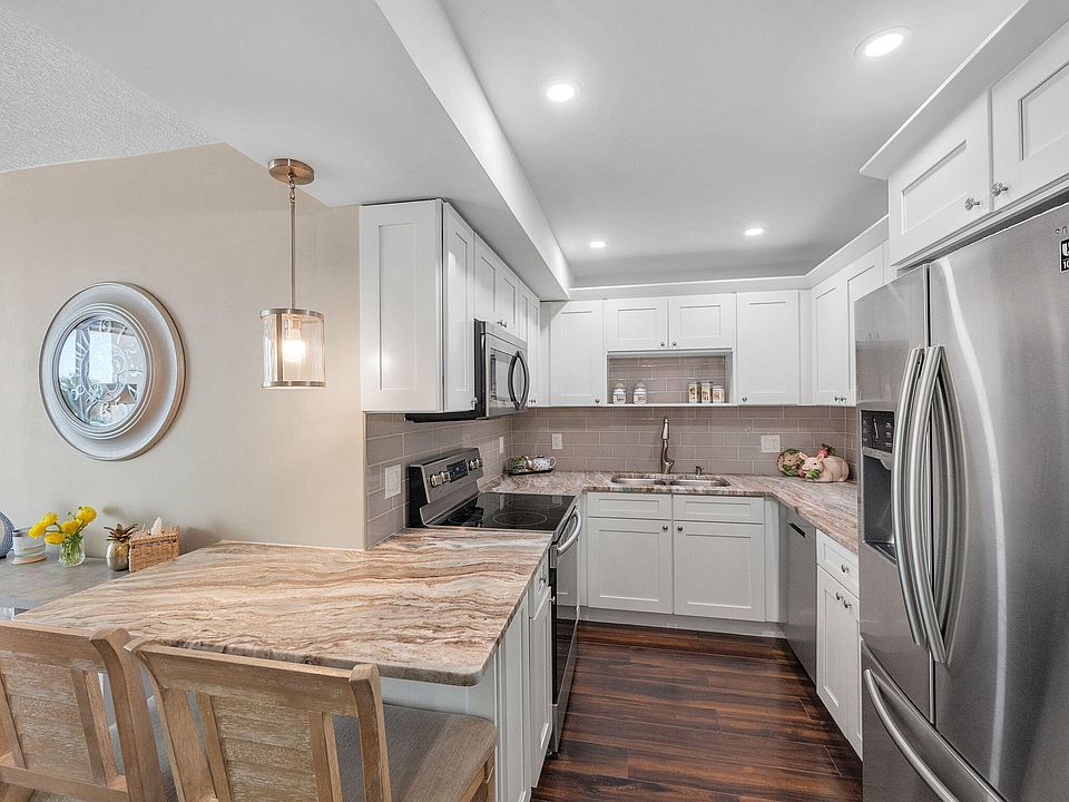 1st image of 336 Golfview Road #406