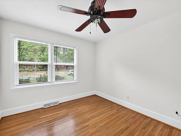 5413 Gwynne Ave — Photo 4