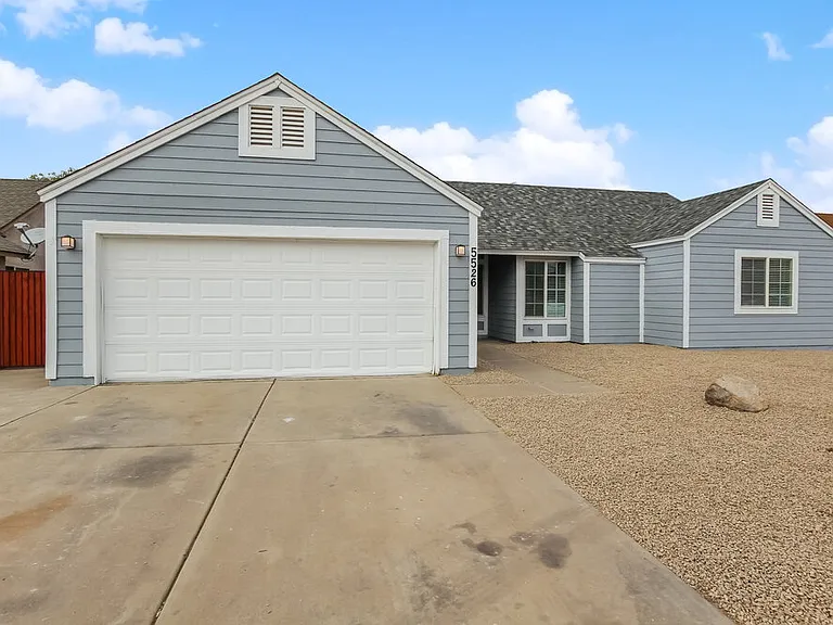 5526 W Garden Dr — Photo 1
