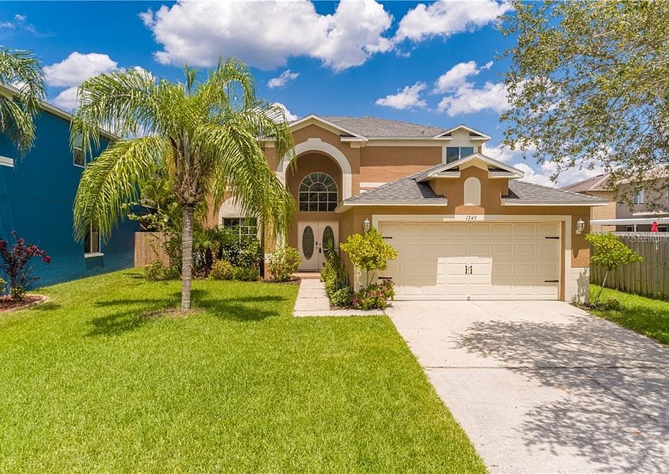 1st image of 1749 Oak Pond Ct