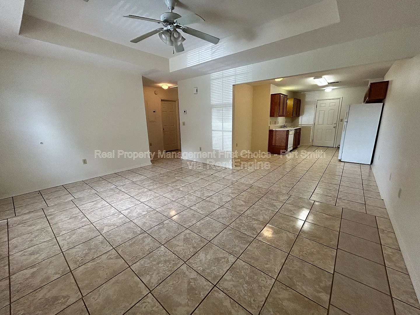 2 bed, 2.0 bath, 990 sqft, $850 — Photo 2