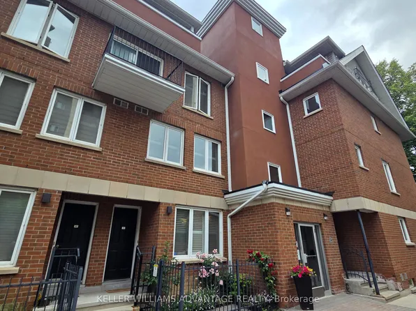 217 Saint George St #37, Toronto, ON M5R 3S7