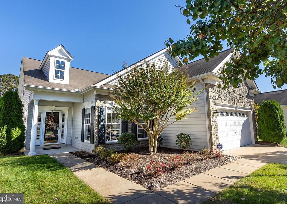 1st image of 822 Harmony Way