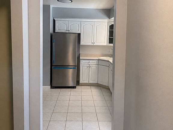 2nd image of 40 Fairview Dr