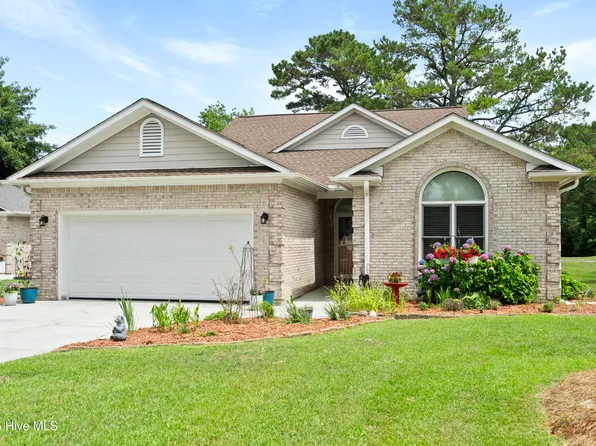 106 N Shore Drive, Sneads Ferry, NC 28460