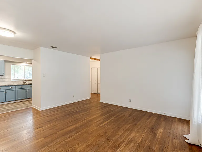 354 Brettonwood Dr #1 — Photo 9