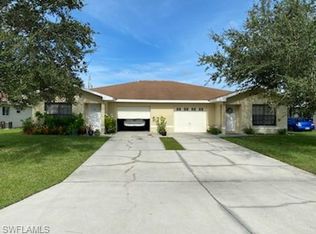 1710 SW Santa Barbara Pl, Cape Coral, FL 33991