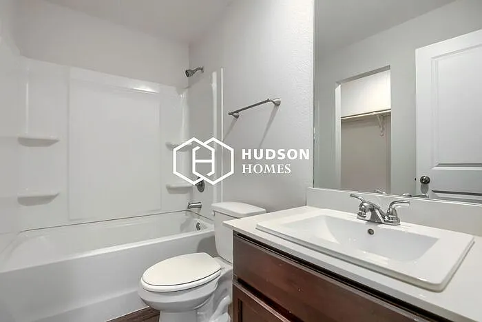 1324 N 34th St — Photo 11