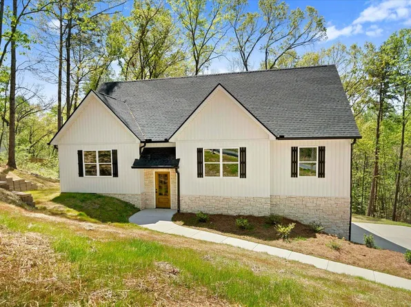 3146 Highland Cir, Rocky Face, GA 30740