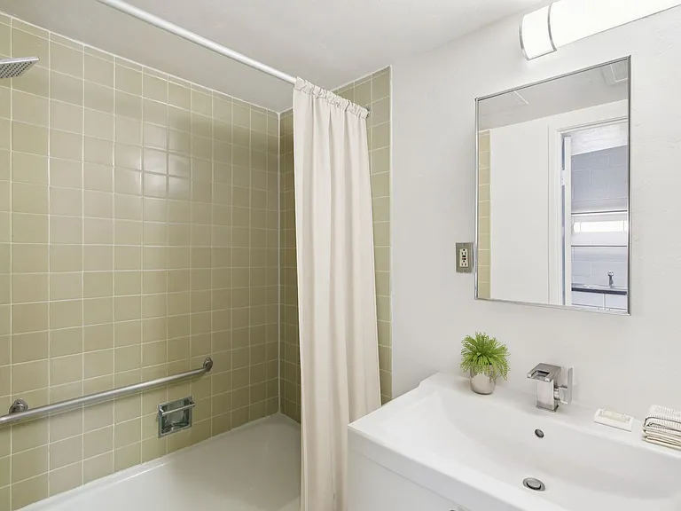 One North Fifth Apartments — Photo 25