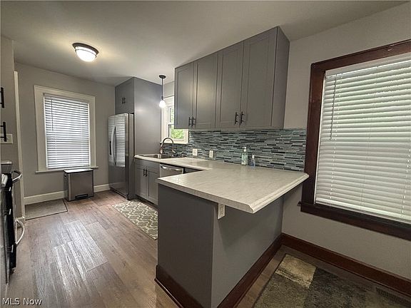 2nd image of 648 Crown Ave