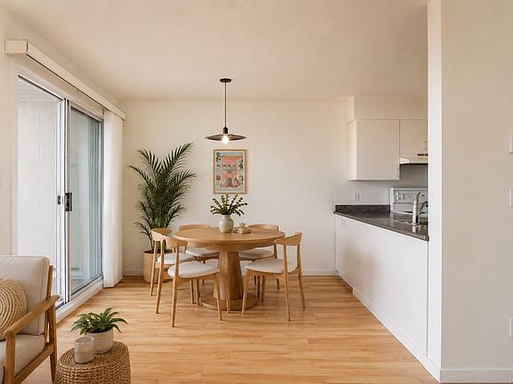 5th image of 9916 Daniel St #204