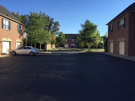 4th image of 47768 Pembroke Dr #120