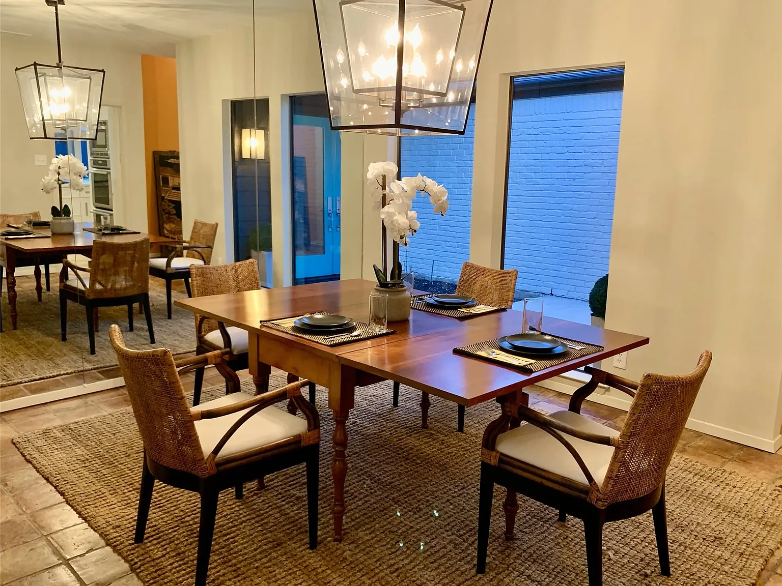 4 bed, 3.0 bath, 2956 sqft, $5,400 — Photo 3