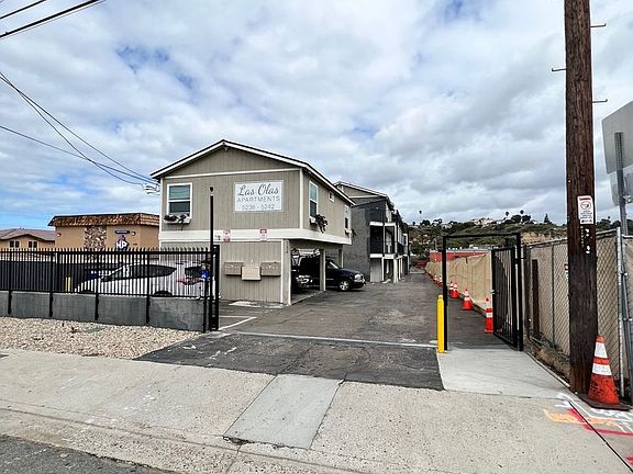 2nd image of 5236-42 Naranja St #9