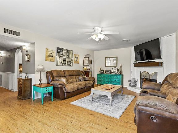 5th image of 2701 Ivanridge Ln