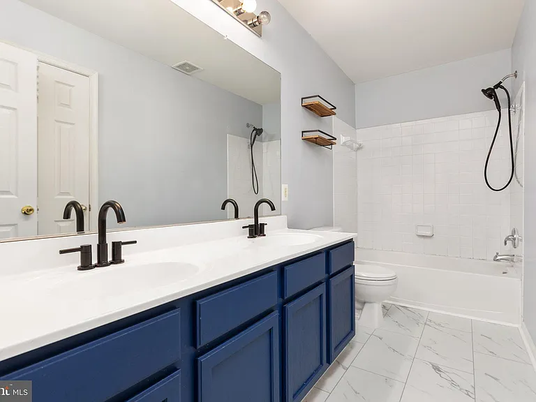 313 Frontier Fort Ln — Photo 12