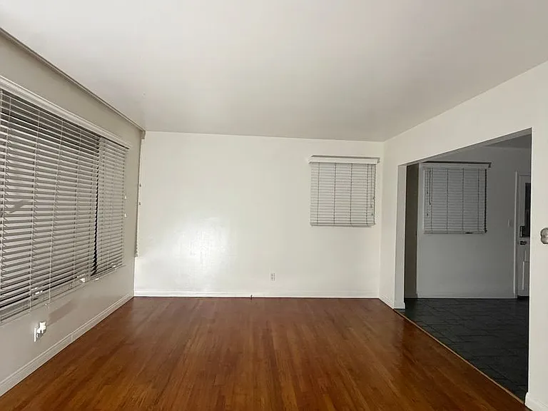 1243 Electric St — Photo 16