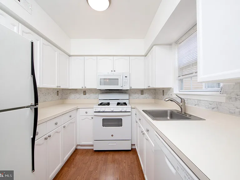 5025 Rebecca Fell Dr — Photo 7
