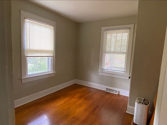 4th image of 410 Monticello Ave