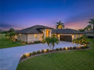 11845 Lady Anne Cir, Cape Coral, FL 33991