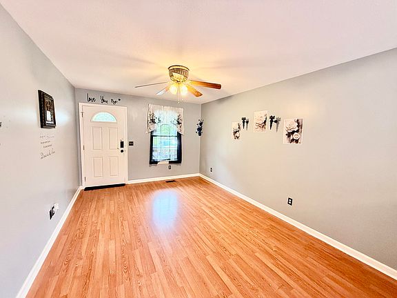 3rd image of 1408 Sellers Ave SE