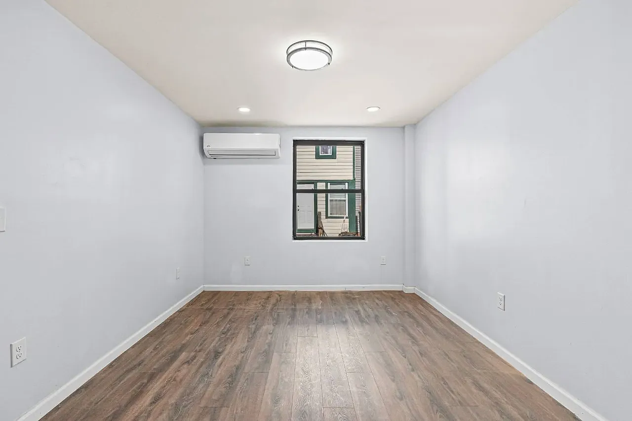1 bed, 705 sqft, $1,500 — Photo 2