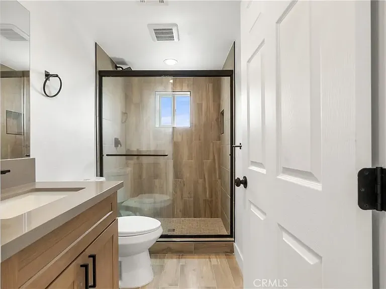 1625 W 227th St — Photo 2