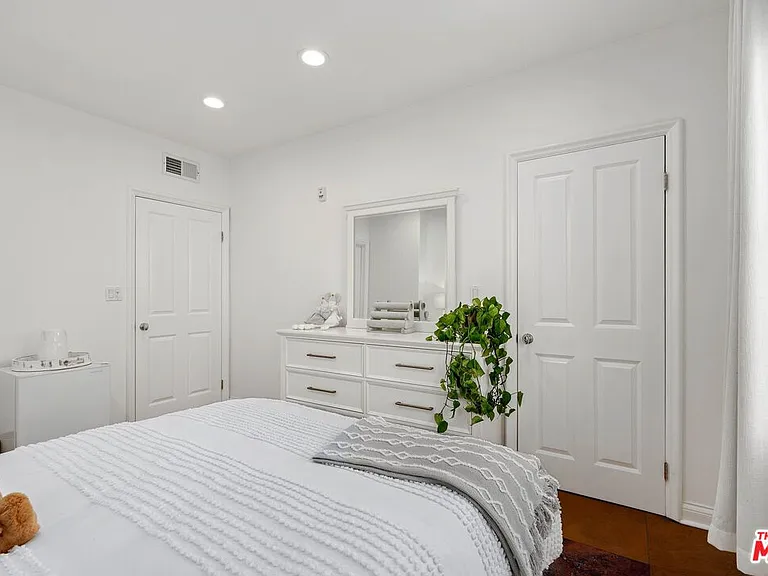 718 Lincoln Blvd #1 — Photo 19
