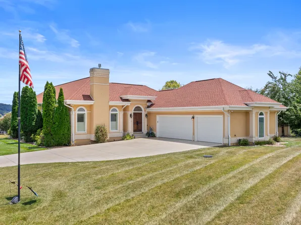 1222 Legacy Bay Dr, Mooresburg, TN 37811