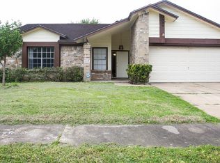 12051 Creekhurst Dr, Houston, TX 77099