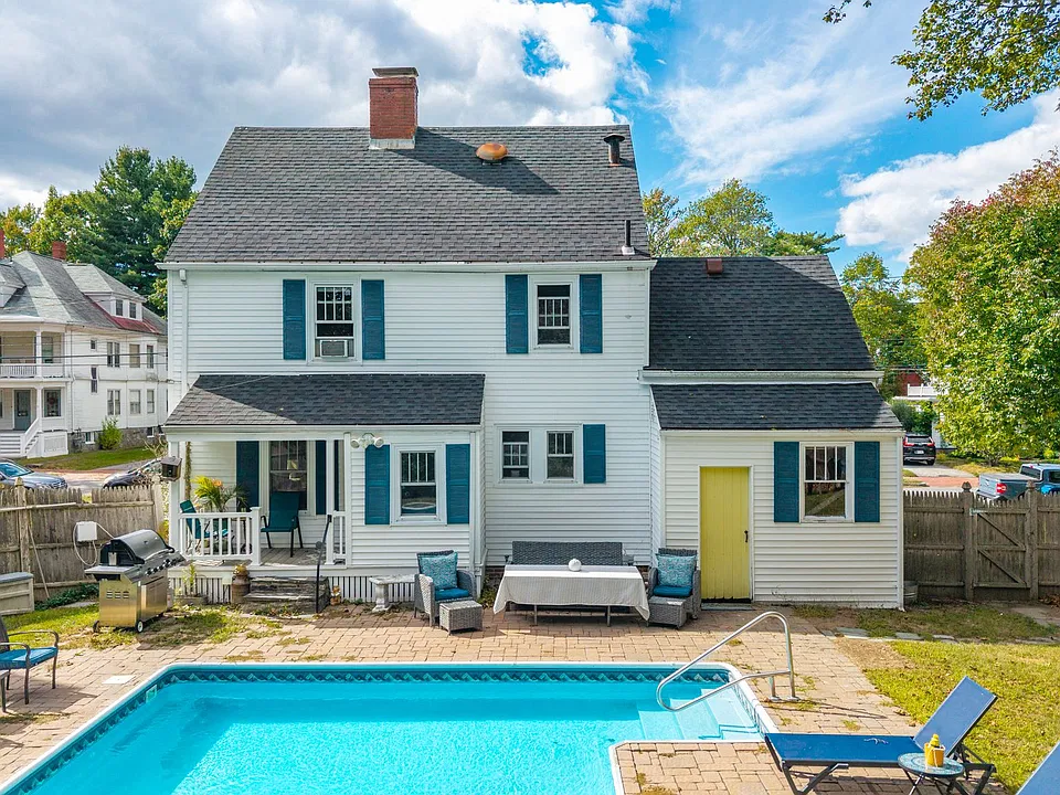 27 Berkeley St