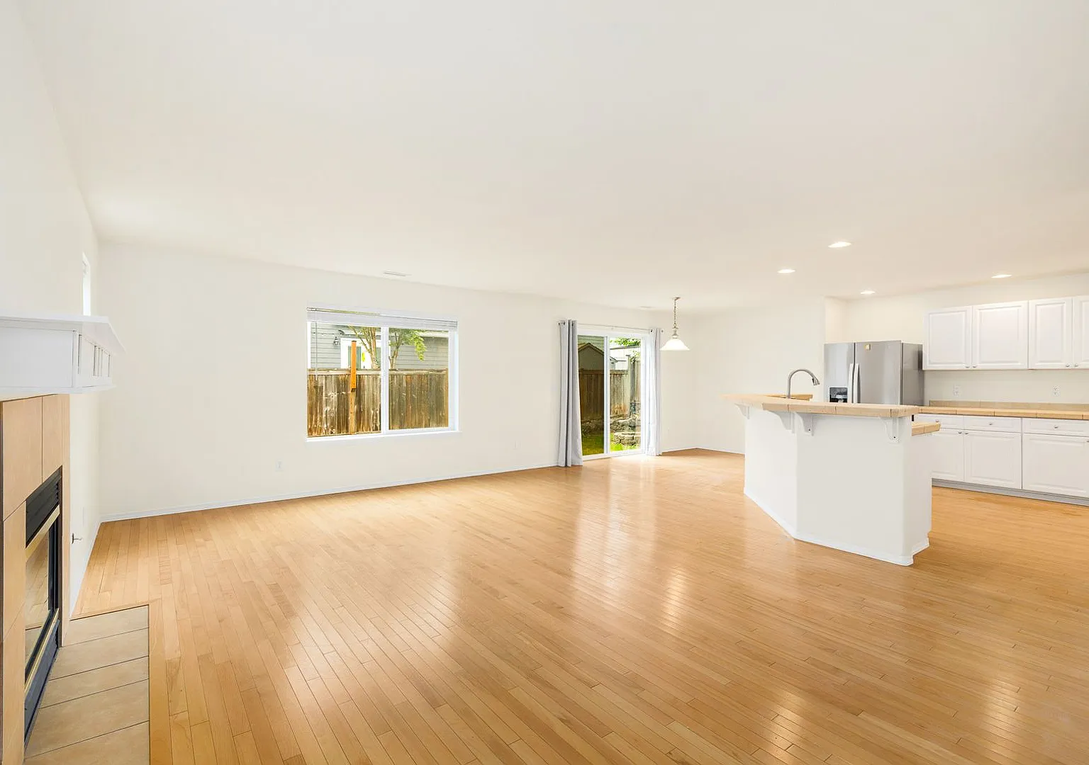 Covington Incredible 6 Bedroom 3.75 Bath Home! Make it yours today! — Photo 1